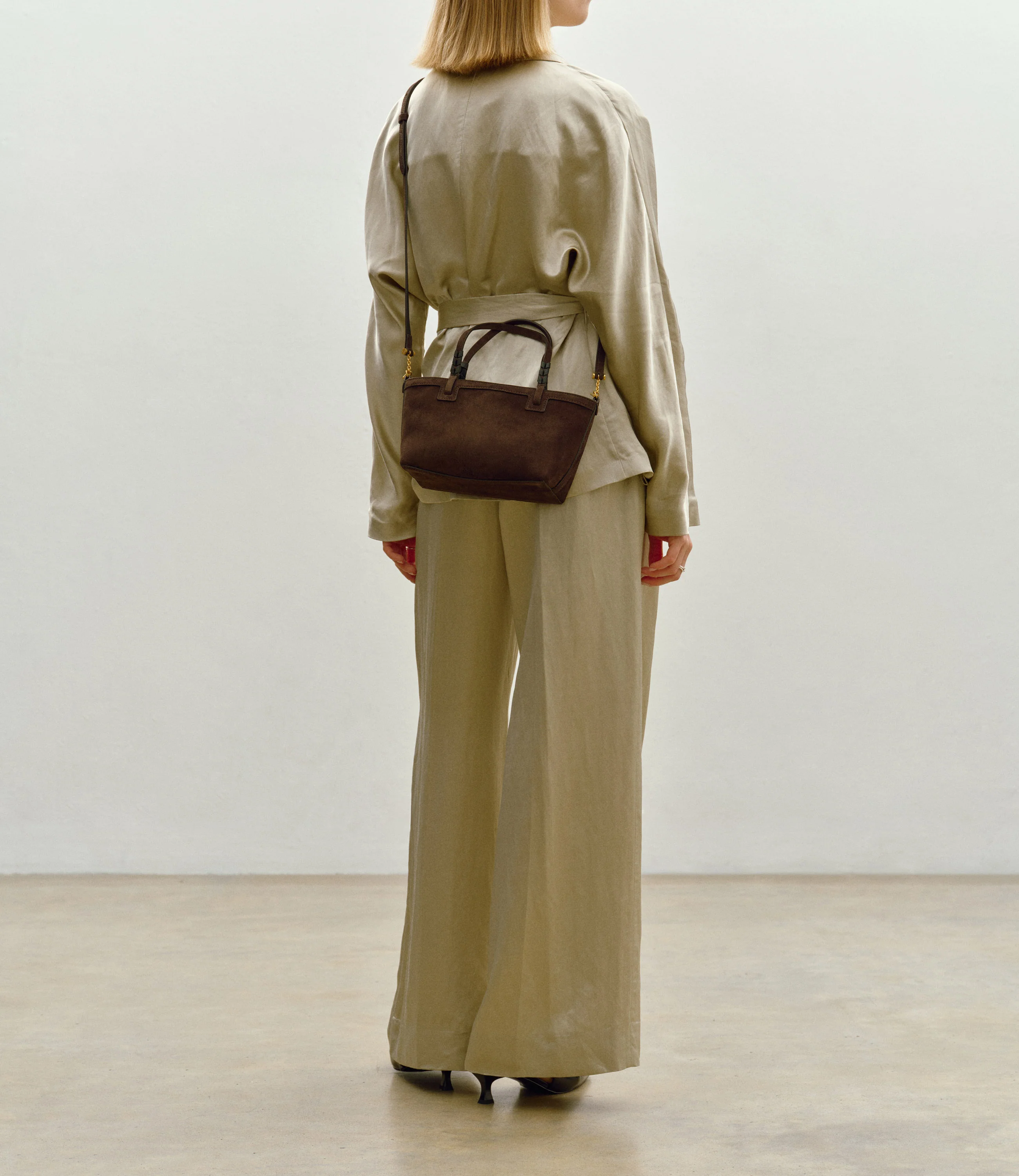 Cala 21 Suede Chocolate - Image 4