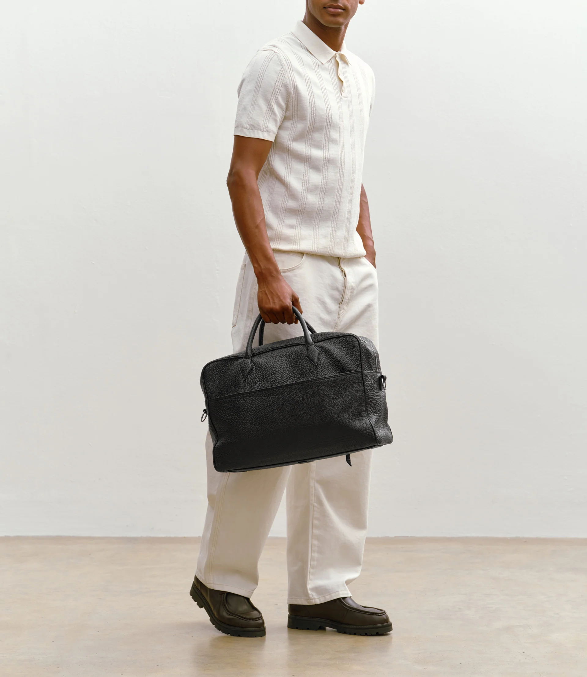 Closer Two Day Full Grain Black - Image 5