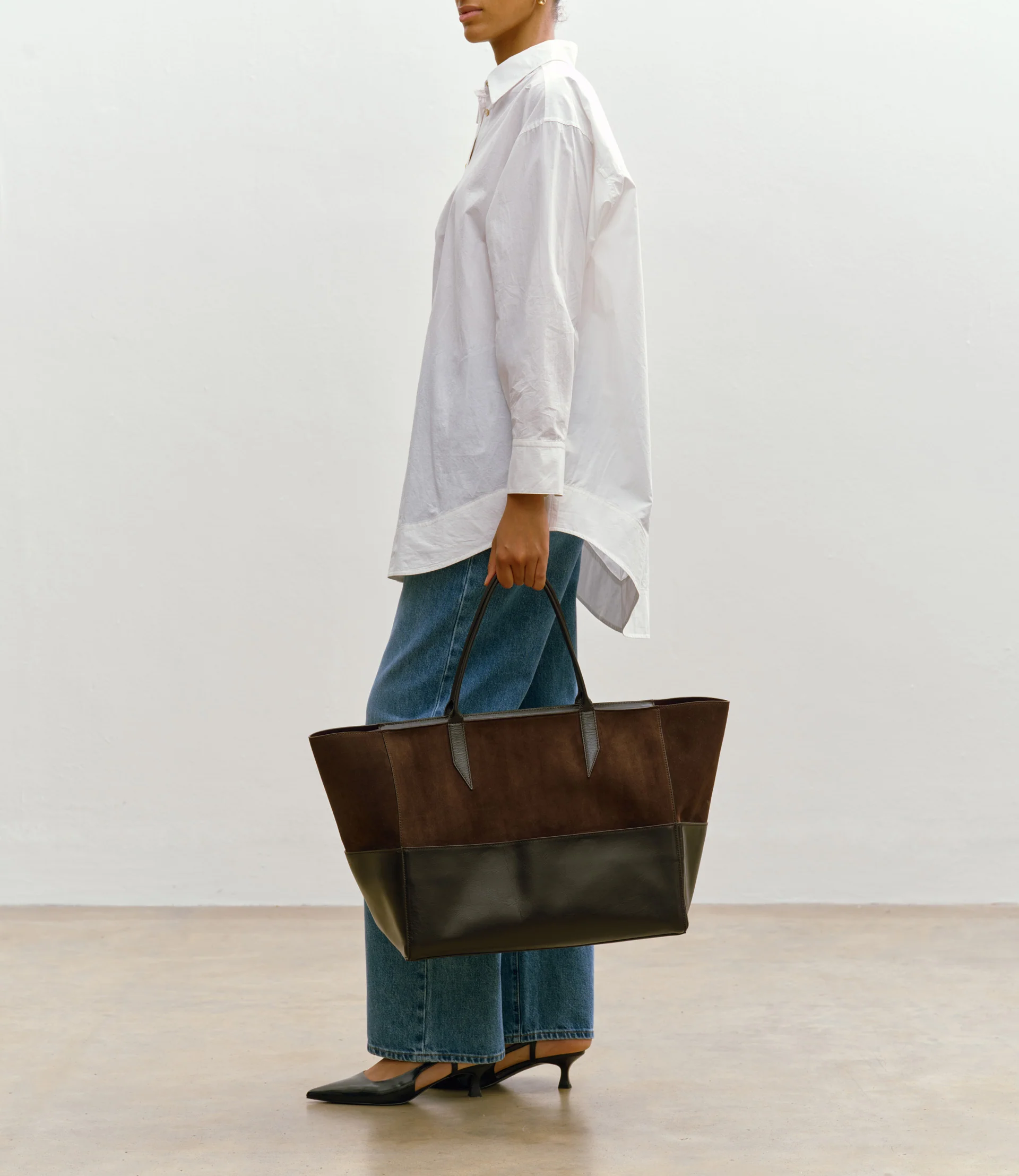 Incognito Large Elvis Cacao with Suede Chocolate - Image 5