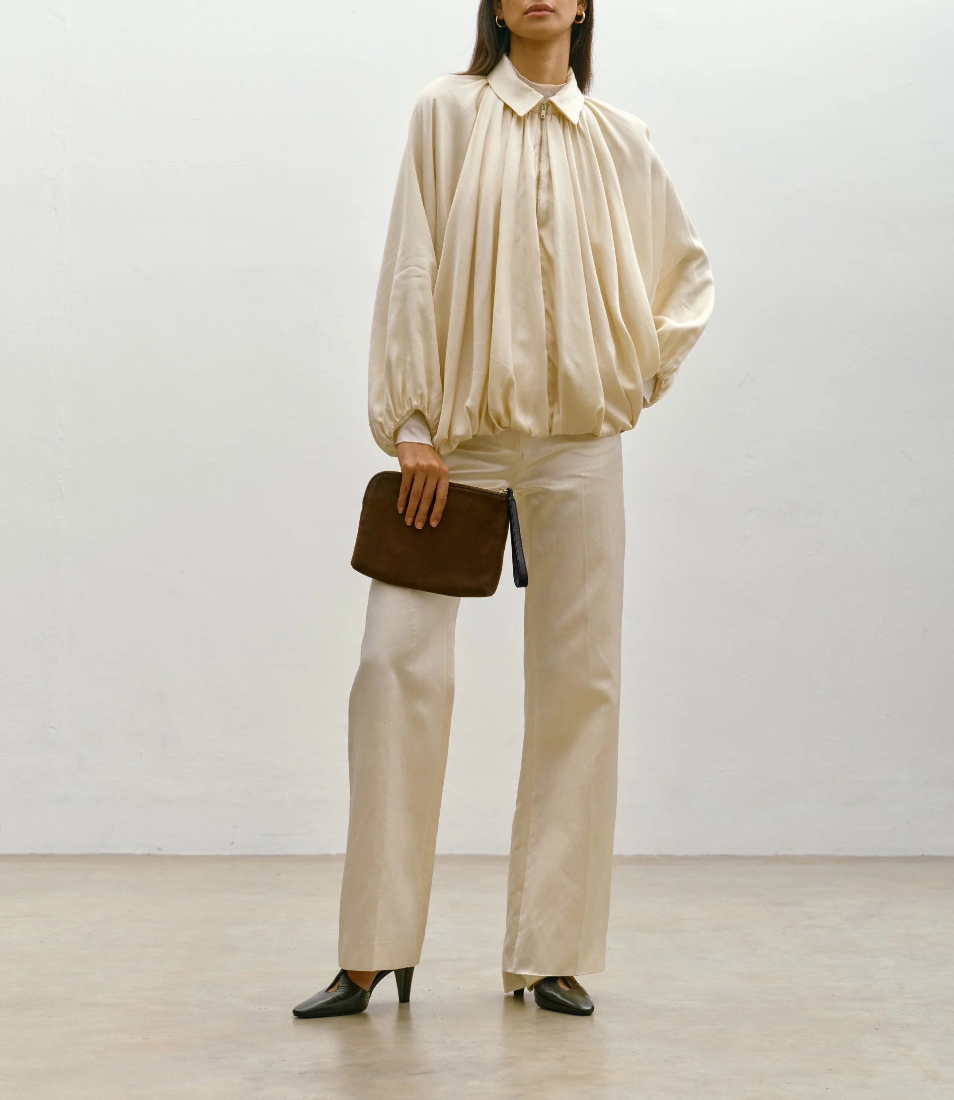 Wristlet Clutch Nubuck Chocolate with Elvis Cacao - Image 5